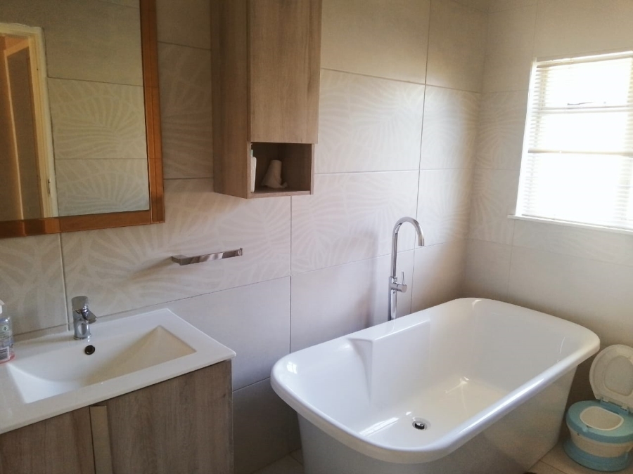 3 Bedroom Property for Sale in Riebeeckstad Free State